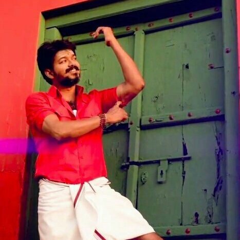 VijayFan22's tweet photo. Massive stills of Thalapathy 😎
Varlam varlam va https://t.co/v2TJ5KfOIt