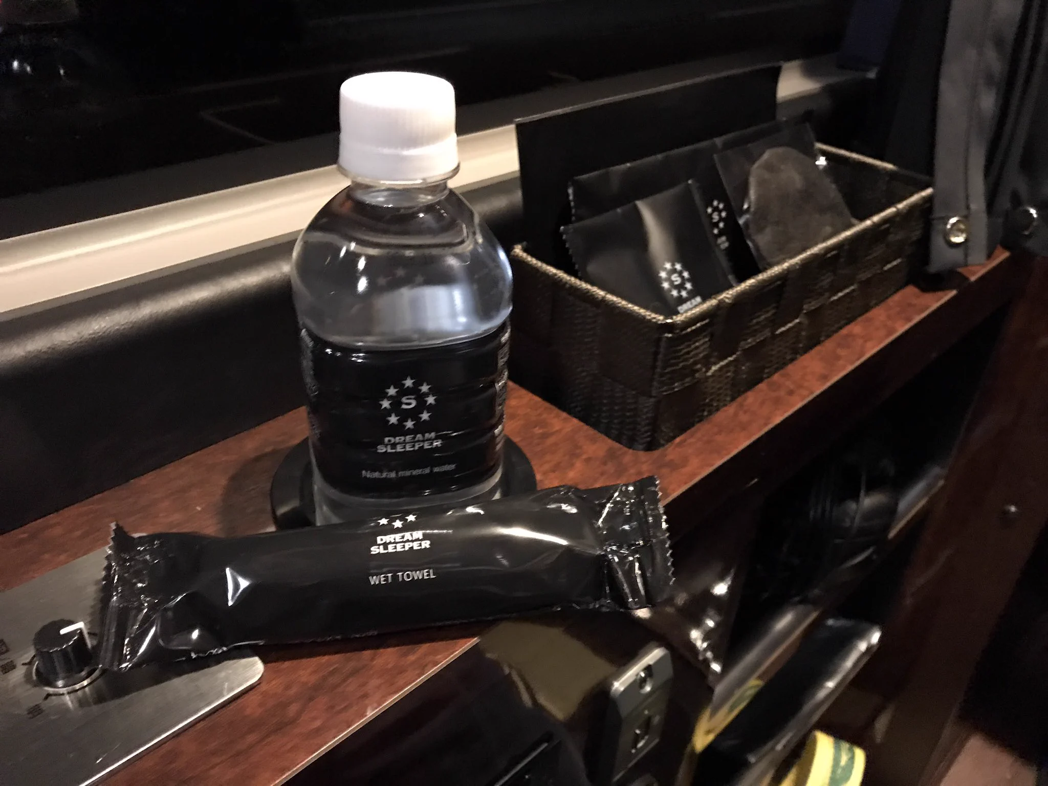 まるでホテル！！トイレ、パウダールーム完備の完全個室の夜行バス！