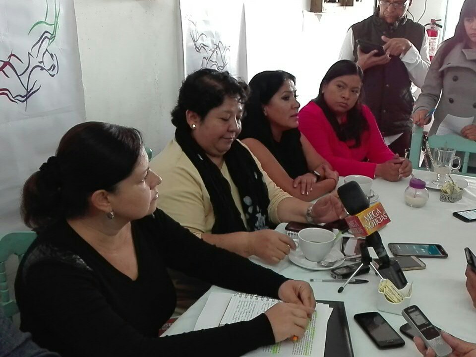 MN_PUEBLA's tweet photo. Urge tipificar violencia política de género en la entidad, dice la #RedPlural de #Mujeres de #Puebla. Vía @JCarreraTorres https://t.co/jBYbN0tuN7