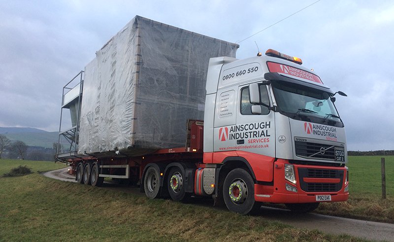 ainscoughuk's tweet image. Sometimes the journey to site can be more than a little tricky !!  Well Done Pete... Great driving !!!   #Engineering #MachineInstallations