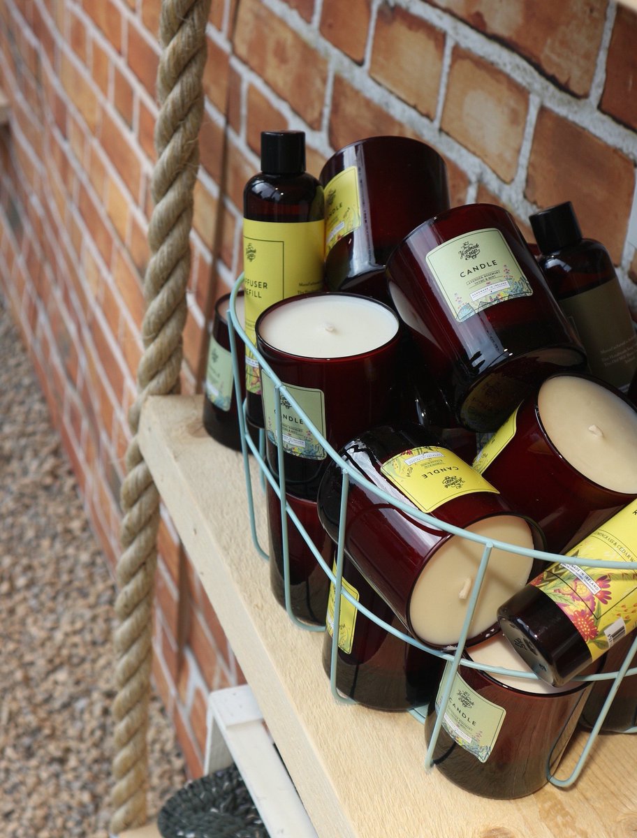 RowenaDoyle0's tweet image. One of our faves @thehandmadesoap taking centre stage in our bespoke design 👌💡#CreativeInstallation #IrishDesign #Kilkenny