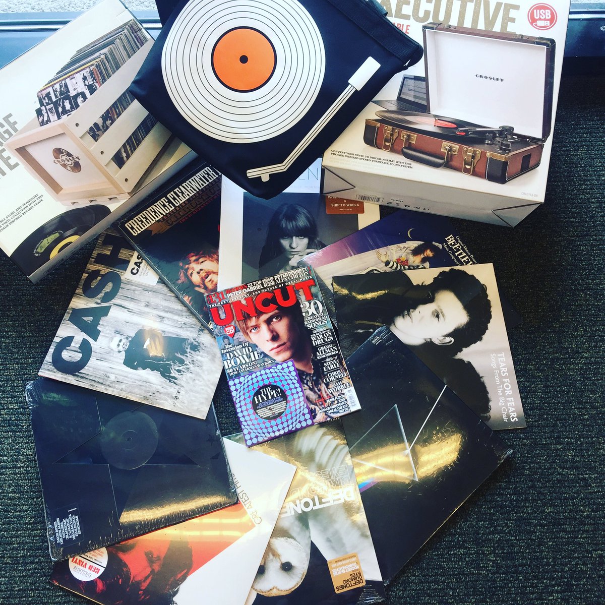 BNFortWayne's tweet photo. #BNVinylWeekend! 10% off all #Vinyl, 30% off all #Crosley, and savings on #UncutMagazine! #vinylmusicromania #afewofmyfavoritethings #bnbuzz https://t.co/QiLuuClH5n