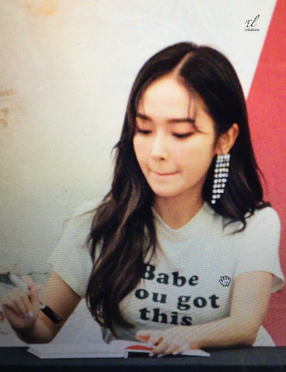 _imkelvinn's tweet photo. preview jessica fansign@lotte avenue
#jungsooyeon #jungsis #제시카 #정수연 #시카 #goldenstars #flywithj  #jessicajung #kpop #maomao #鄭秀妍 #170811 https://t.co/Y76gM5nKz7