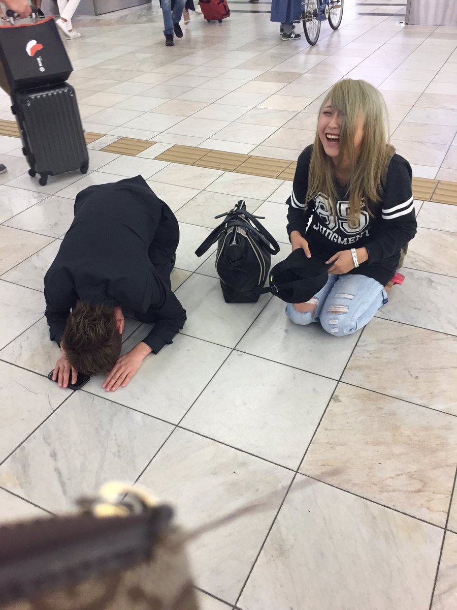 8ruci__'s tweet photo. 博多駅筑紫口 https://t.co/8Qw5n2k5es
