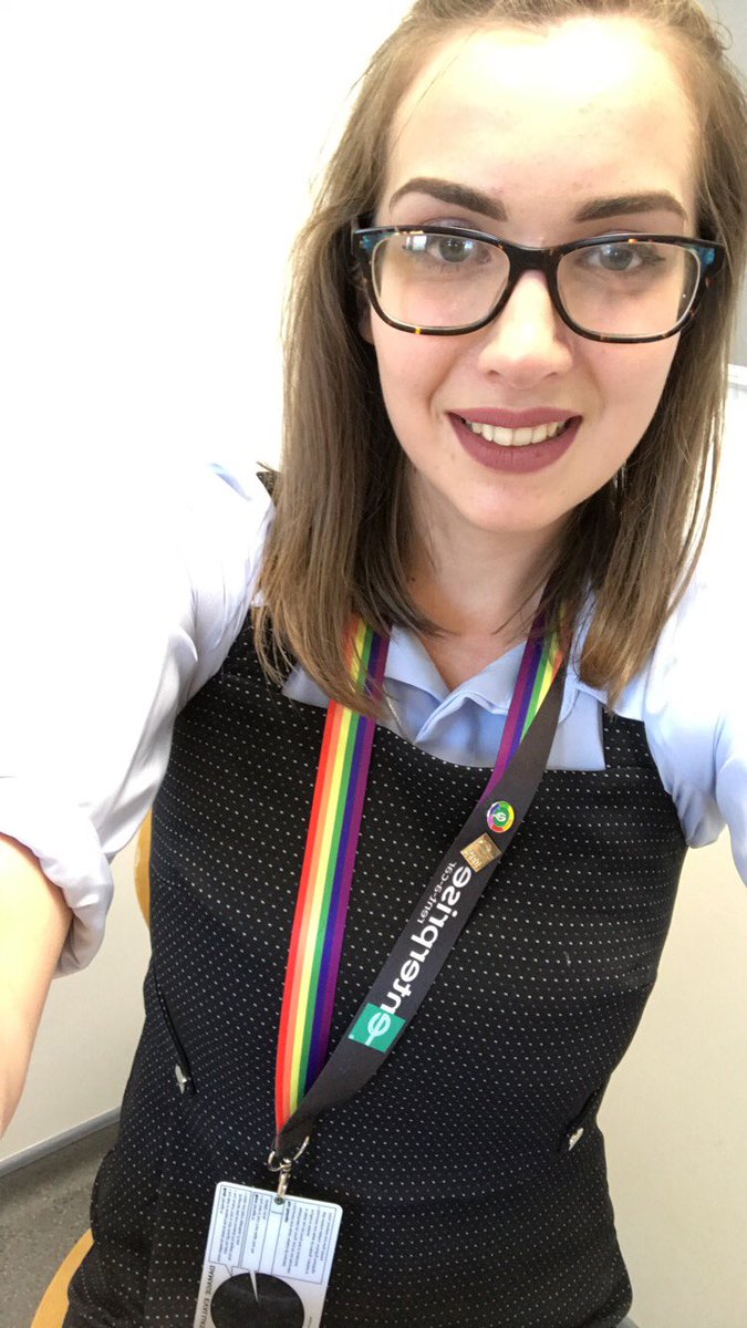 _millielow's tweet image. Wee selfie on my lunch to celebrate the new addition to my uniform, my first 100% pin😱😁😋 #strivefor85 #sc29 #eracscotland #teamwork