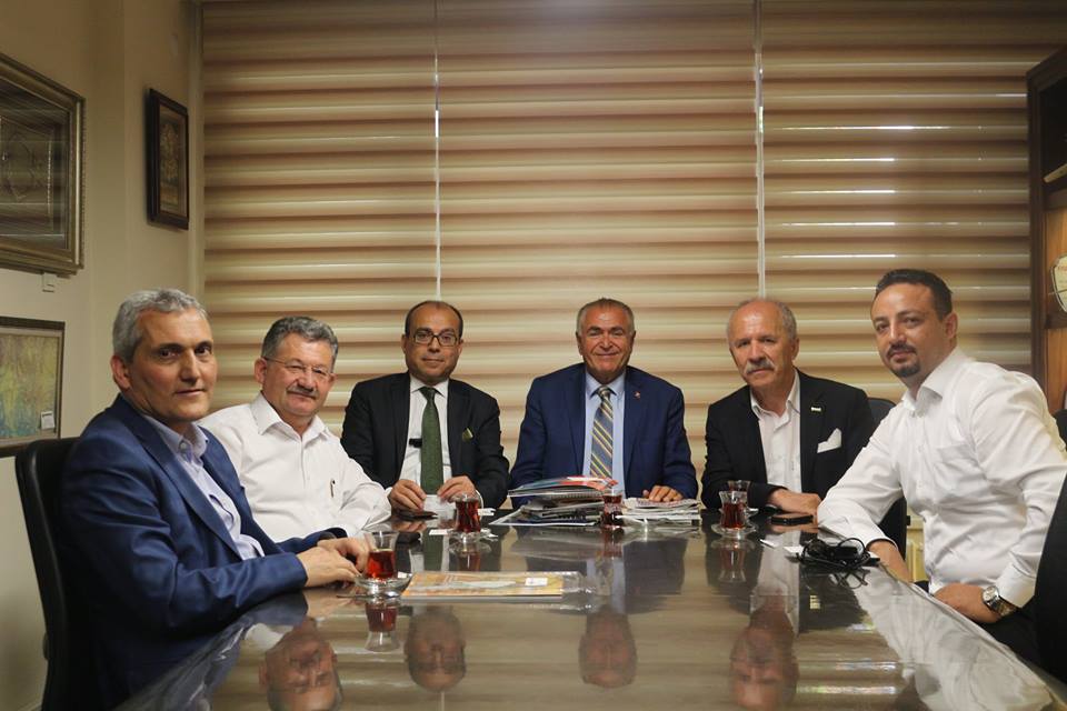 BAKZİFED Heyeti TÜSİAV Başkanı Veli Sarıtoprak'ı makamında ziyaret ederek.BAKZİFED Çalışmalarında işbirliği konuşuldu.
