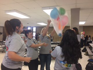 amrit_gita's tweet photo. @SpringWoodsHigh #SWHSGofortheGold https://t.co/bVjtLUUAS8