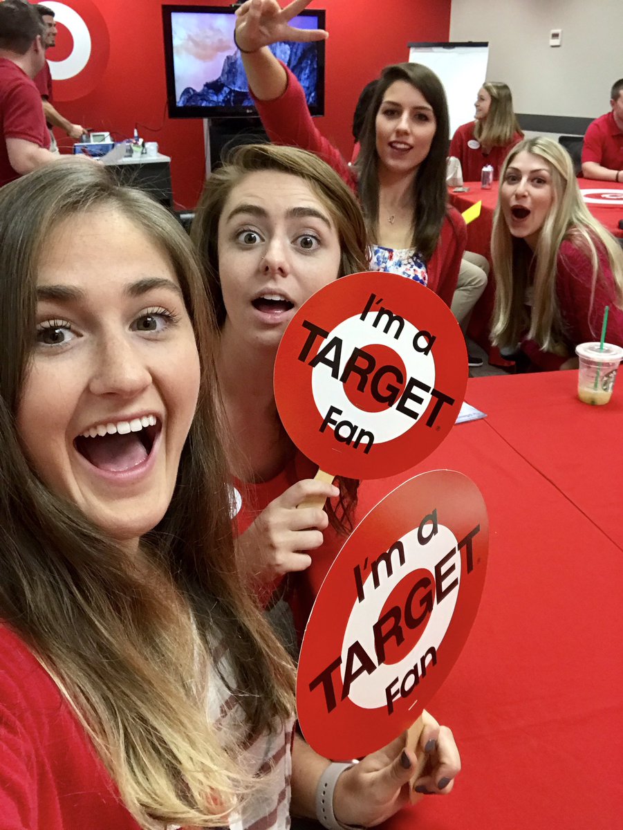 erin_dancy's tweet photo. Worth all the gray hairs 👵🏻 #InternGraduation #TargetTeam #Tgtinterns2017 #Fastest10WeeksEver 🎯🎯@JayYezzi @DavidWyant_TGT https://t.co/3soCPN7qte