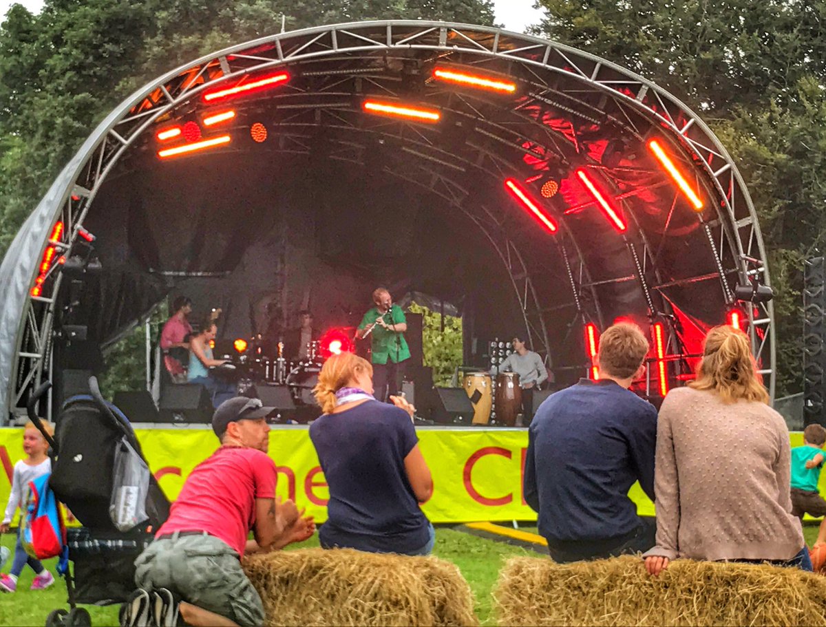 What a fab day today on the main stage at #chillifiesta <a href="/westdeangardens/">West Dean Gardens</a> - even the sun came to join us!!