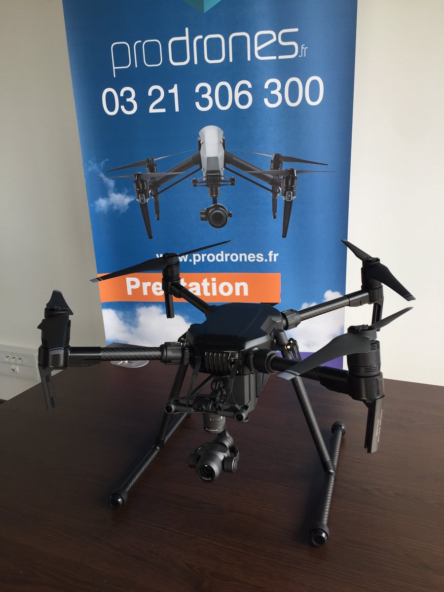 prodronesfr's tweet photo. Première découverte du #Matrice200 de chez @DJIGlobal @DJIEnterprise. 😍
#Prodrones https://t.co/dBjvim8te6