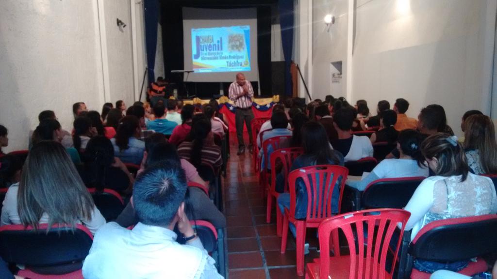 CDCETachira's tweet photo. #Hoy inicia Plan #ChambaJuvenil con la participación de 140 jóvenes de los 29 municipios del estado #Táchira  #ConstituyentePacificadora https://t.co/s3cvE0NNoE