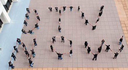 Mrs Corporate tweet media