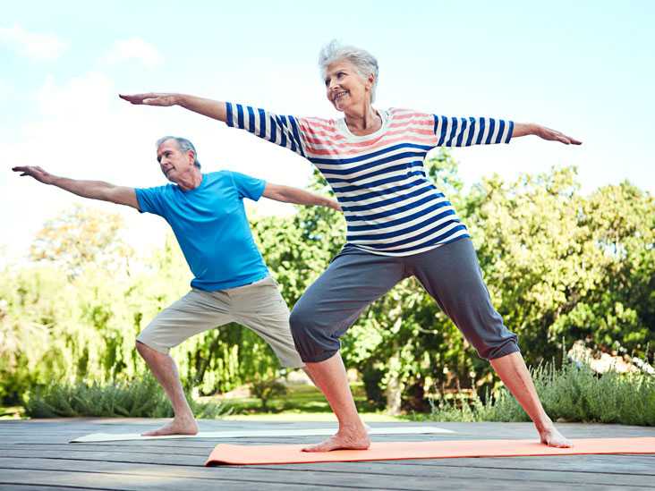 FitnessSrStyle's tweet image. A senior cannot avoid falls, but can limit their frequency and impact by maintaining strength, balance and proprioception. #seniorexercise