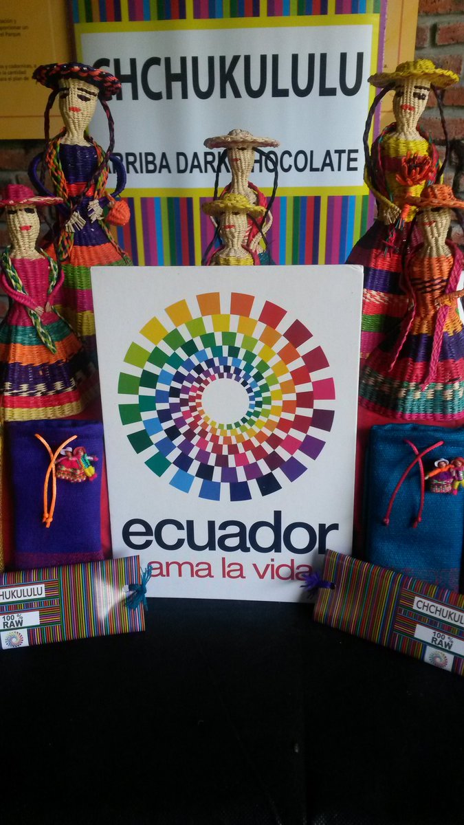 No son Señoritas de Avignon(Picasso) son las Señoritas d Montecristi <a href="/gadmontecristi/">Gad Montecristi</a> #MiTiendaEcuador 
 @PHGEcuador <a href="/amalavidaEC/">Ecuador Ama La Vida</a> #MarcaPaís
