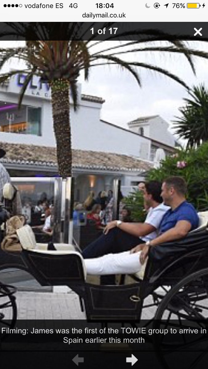 We have managed to photobomb in Daily Mail Online