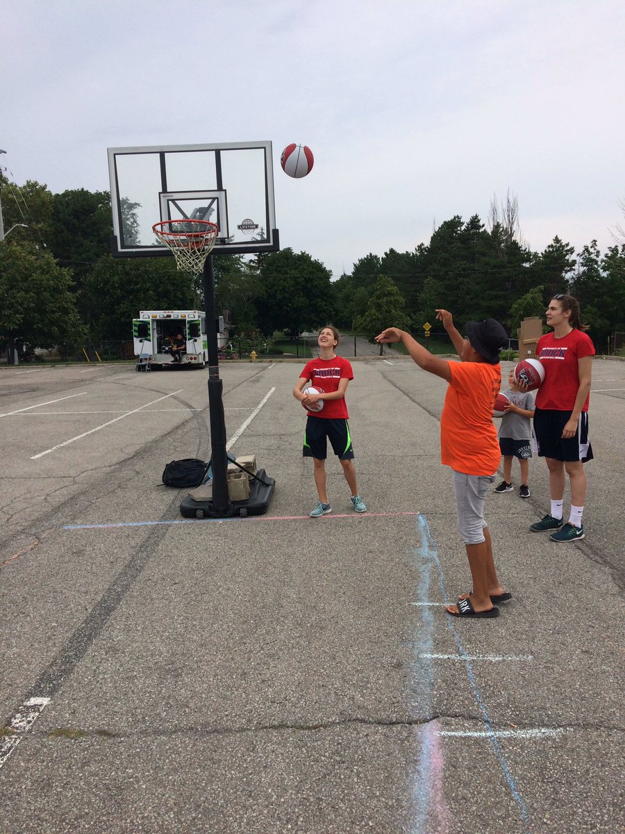 Skills clinic put on today by @ashwojo33 and <a href="/BUWomensBall/">Brock Women's Basketball</a> #NFA2017