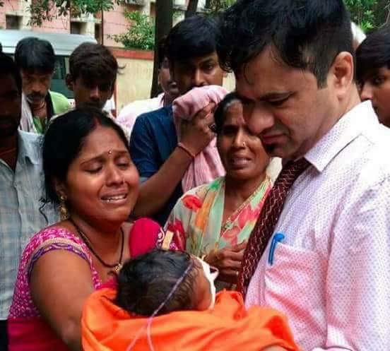santhuppm's tweet photo. UP: 30 children die in 48 hours after ‘disruption’ of oxygen supply at Gorakhpur hospital
BJP UP 👊👊👊 https://t.co/8IOcxlpZnY