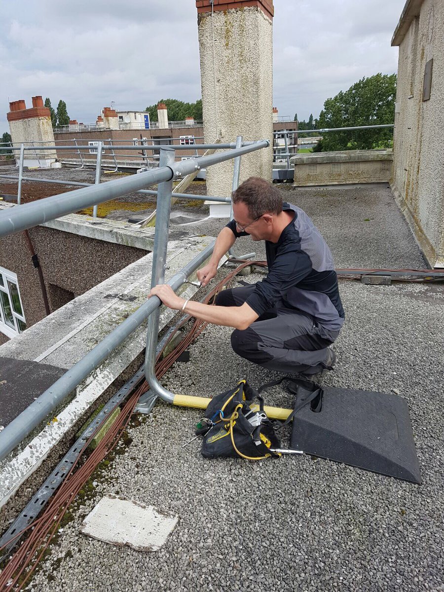 CompleteAccess's tweet photo. Started #inspections to over 100 assets this week #edgeprotection & #fixedladders also working alongside @saferaccesssols today https://t.co/0B5V37i4Pm