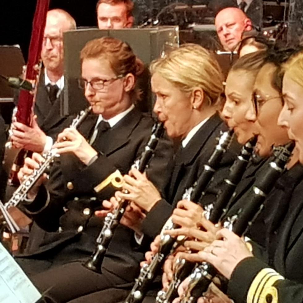 Akkurat nå spiller Norsk Blåsesymfoni konsert i Fana Kulturhus. Kjekt å ha med <a href="/SfmkMusikk/">Sjøforsvarets Musikk</a>. #allesnakkerkorps