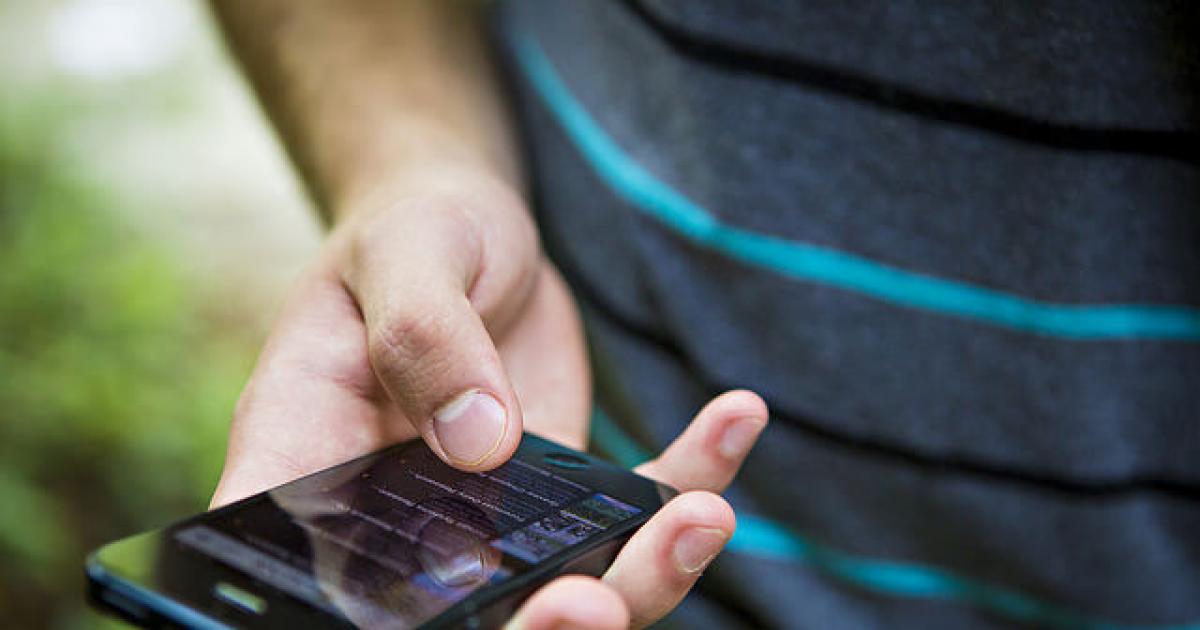 itsSusanSimon's tweet photo. Your cognitive capacity is significantly reduced when your smartphone is within reach — even if it’s off. - https://t.co/Cfd3D5EmPN https://t.co/taGq83vapr