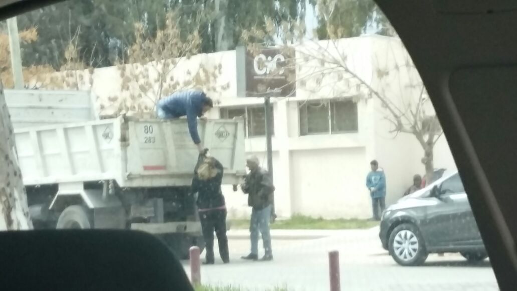 fmiranda_mza's tweet photo. NO estamos en contra de la ayuda social, estamos en contra de que #Orozco la use con fines electorales en plena #VEDAELECTORAL #LasHeras https://t.co/WqLUDItvjo
