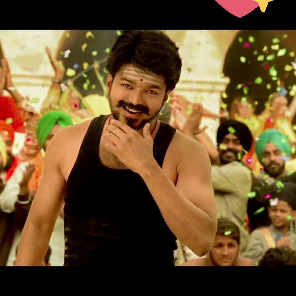 PeopleProtec's tweet photo. Diz single smile is enough to kill your enemies😚😚😚
#Thaaaa MERSAL ah varom daaa
#AalaporaanThamizhan https://t.co/v7ZVQqL19Z