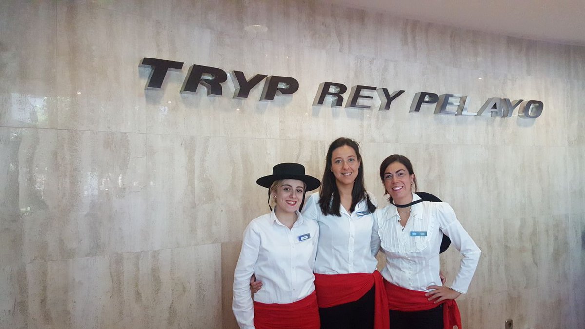 TrypGijon's tweet photo. @TrypGijon se viste de luces.#NoTeLoPierdas #reservamesa Terraza o Restaurante, tu decides 985199800! https://t.co/QEMiANZYLZ