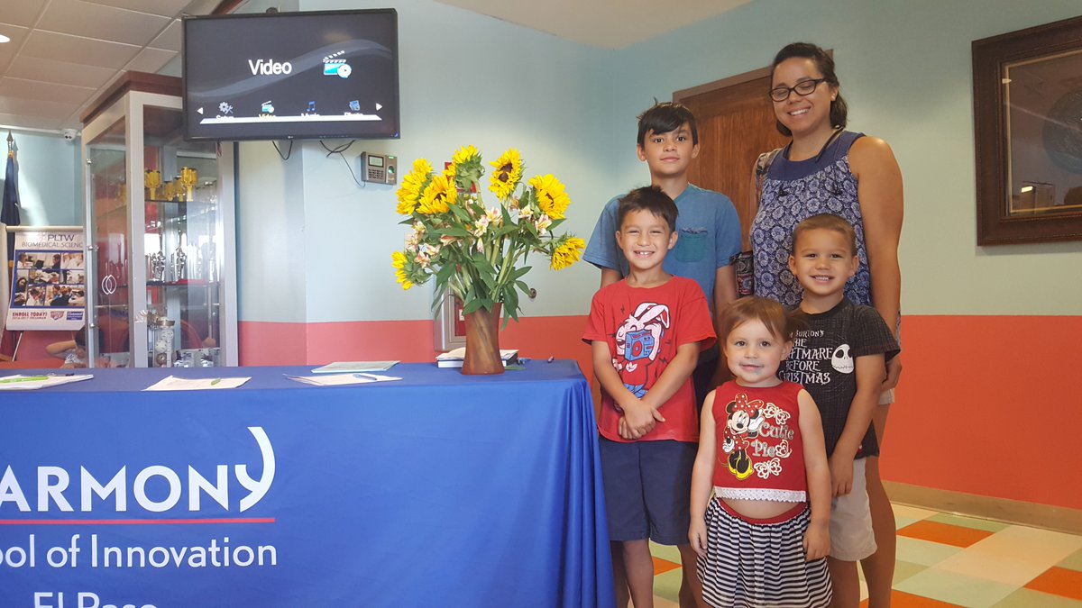 HSI_ElPaso's tweet image. Welcome back to all our new HSI-El Paso families. Thank you for your support. @HarmonyWestTX  @HarmonyEdu #TEAMHPSELPASO17 #Harmonyforall