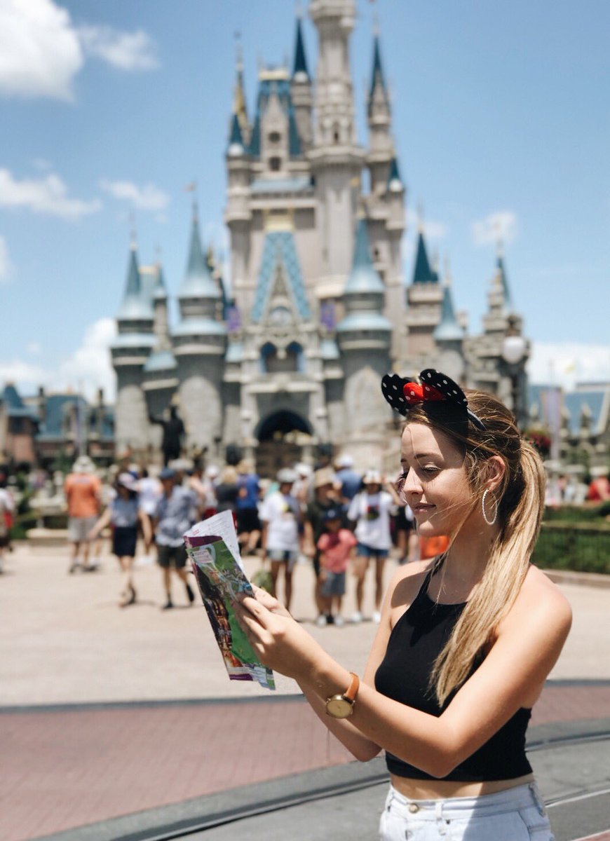 Yo <a href="/WaltDisneyWorld/">Walt Disney World</a> , if you ever need a new Belle, hit me up. 🎆