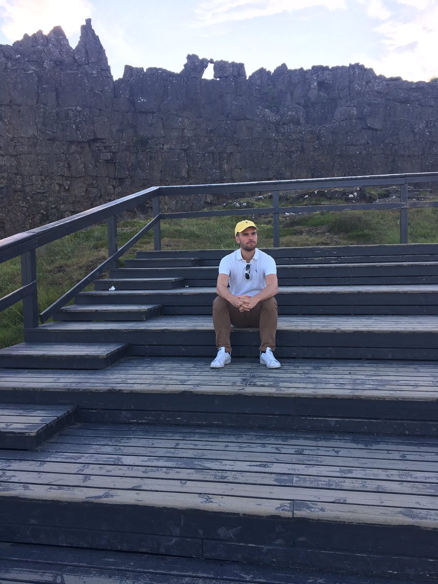 bjornmaro's tweet photo. Núna ertu hjá mér, Nína #orator10 #orator17 #nordiskevenner #afmedbukserne #neverbelowyou #brænneviniflasken https://t.co/peKUhjFTiE
