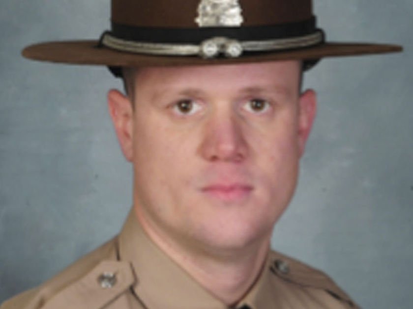 Illinois trooper dies following crash along interstate in DeWitt County buff.ly/2t8J6n0 #iwcc #illinoislaw #workerscomp
