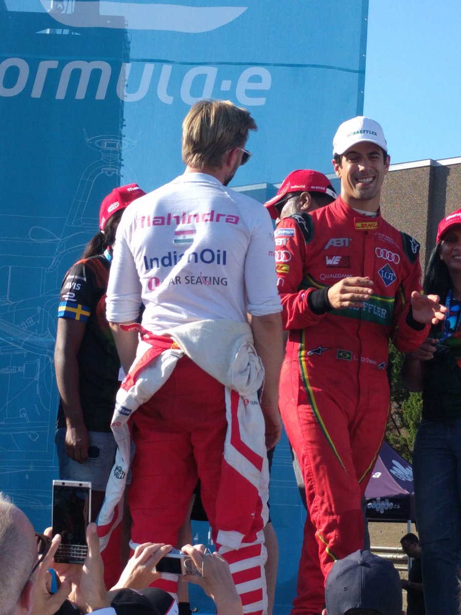 For sure is Heidfeld and Di Grassi having a little chat. #FormulaE  #MontrealeEPrix