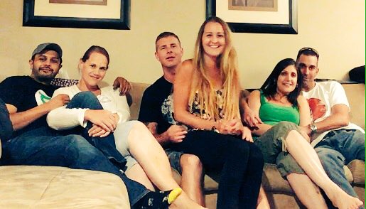 Hey_Kers's tweet photo. ❤️Absolutely adore these people❤️ #Friendship #saturdaynight #HAHAHA https://t.co/hMqb9zTihM