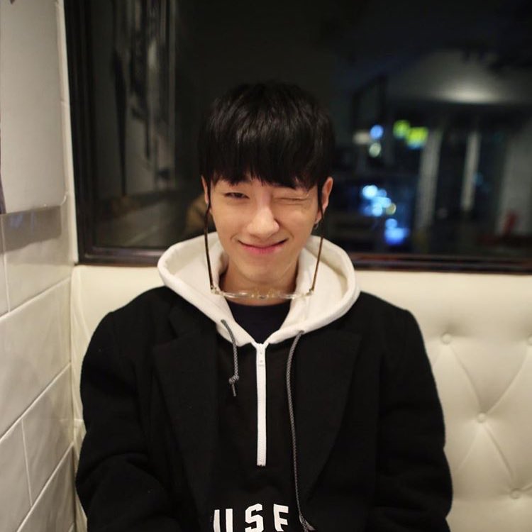 — 〔💥〕Can we run away together, back to yesterday?