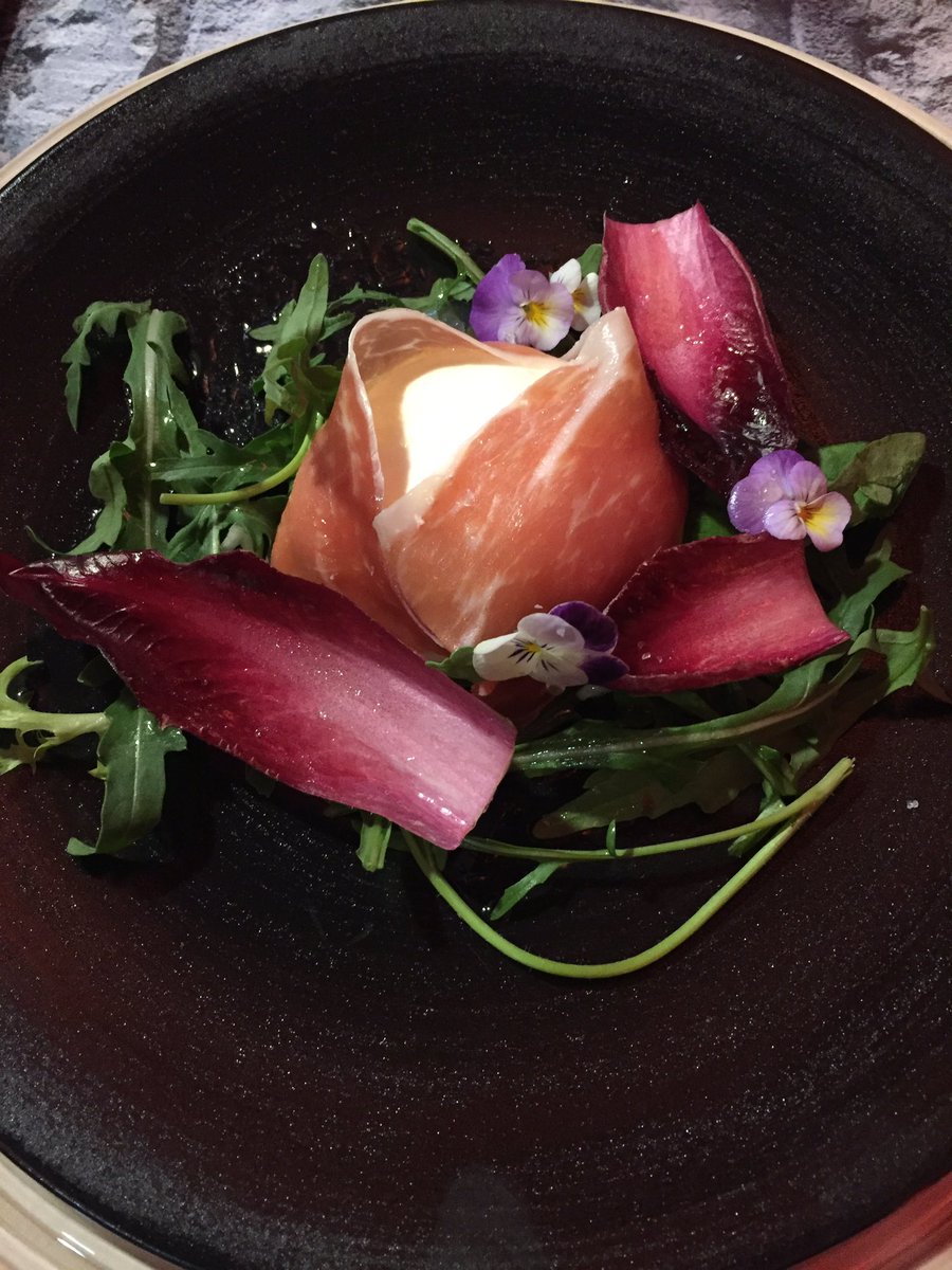 Alia Saunders tweet media