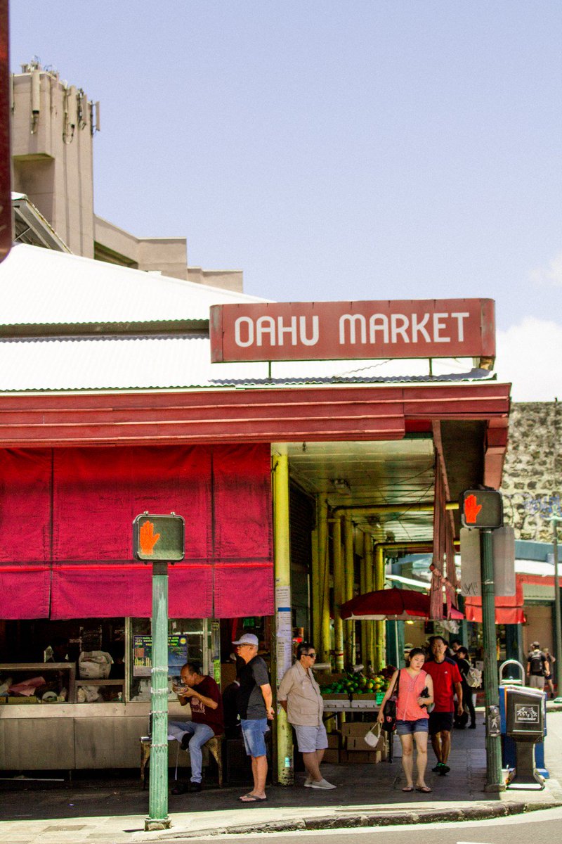 Flow intern Kari Lau writes a personal reflection of Chinatown and beauty. hnlflow.wordpress.com/2017/07/30/flo…