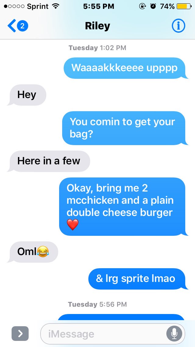 DirtyyBarbie's tweet photo. Swear we only use texting when I want food😂😂😂 @holtslander271 https://t.co/AG8arbWV6k