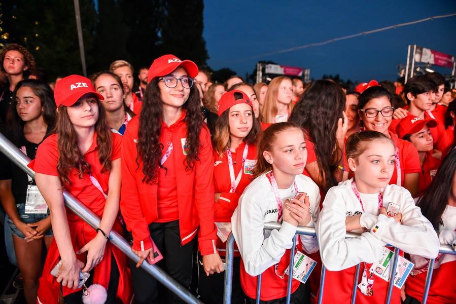NOCAzerbaijan's tweet photo. 2017 European Youth Summer Olympic Festival - Closing Ceremony 🇦🇿
#EYOFgyor2017 #teamAZE https://t.co/R6Z8Fhv3s3