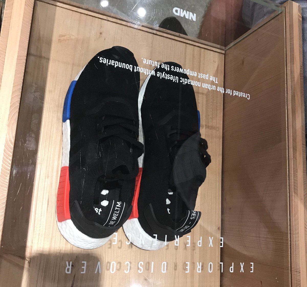 julienco_'s tweet photo. Würde die Schuhe mega gerne haben, finde die aber nirgendwo, weiss jemand zufällig wo ich die kriegen kann? 😅 https://t.co/ZbPXDKH8V8