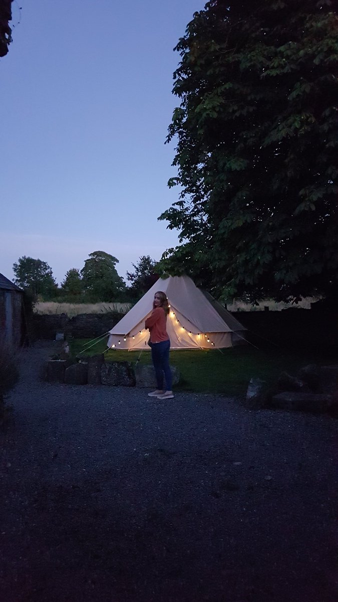 mc_so_me's tweet photo. Special weekend at @legancastle topped off by Leonie signing for Team Corcoran. #Winning ๐โค #MrsMachine https://t.co/VydQ8msDJk