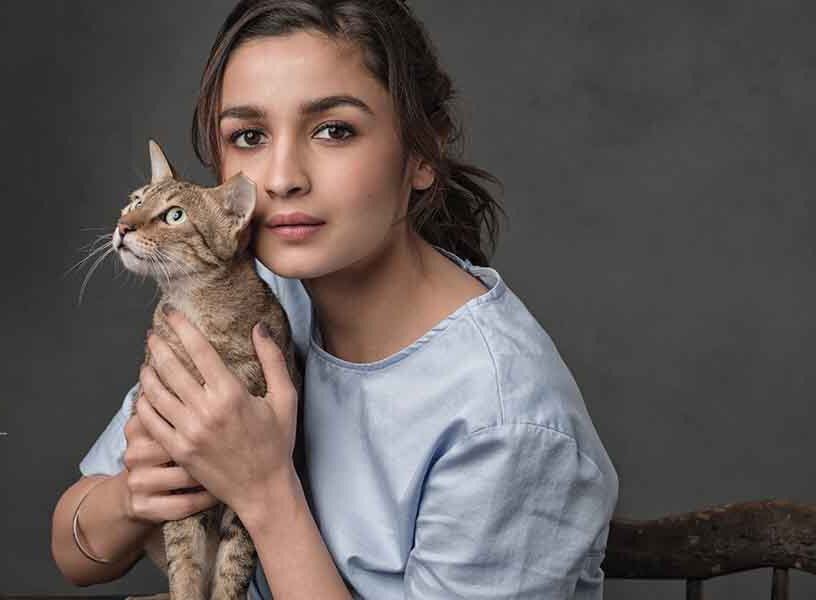 عليا بهات في جلسة تصوير لِـ #COEXIST ♥️.