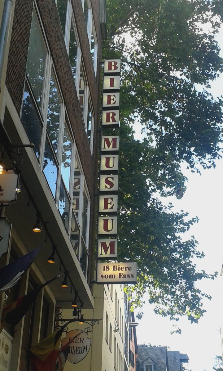 Pubsignman's tweet photo. Getting some culture in Cologne. https://t.co/GSpptd1fm9