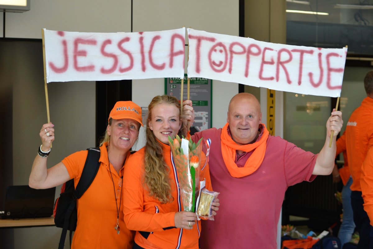 nocnsf's tweet photo. TalentTeam #Gyor2017 feestelijk onthaald op Schiphol https://t.co/95aXnrI8hb https://t.co/qYovO6yFS9