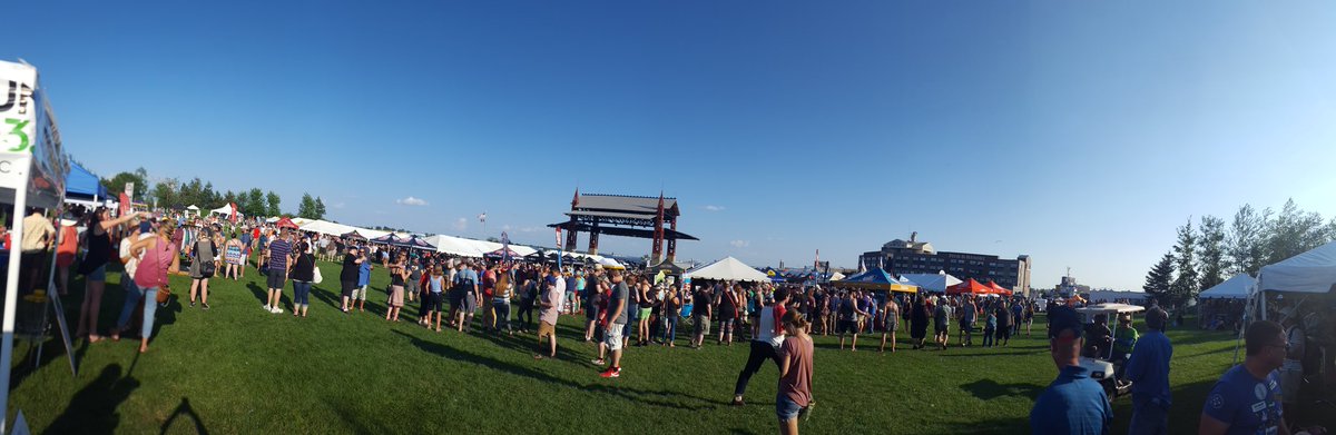 EllipsisDuluth's tweet photo. What a beautiful #AllPintsNorth17 it was!
@BayfrontDuluth @mncraftbrew #CraftBeer #MNBeer #DuluthBeerCity
w/@Kyle_R_Krueger @margienelson https://t.co/ztRyjuBhqF