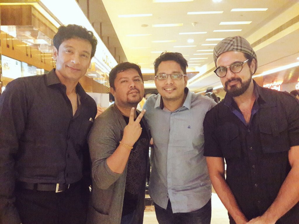 Ramkamal's tweet photo. With @tota_rc (Indu Sarkar) and my friend @vickkyidnaani and @imaritrads at #PVRECX. https://t.co/sfNNGHA1n6