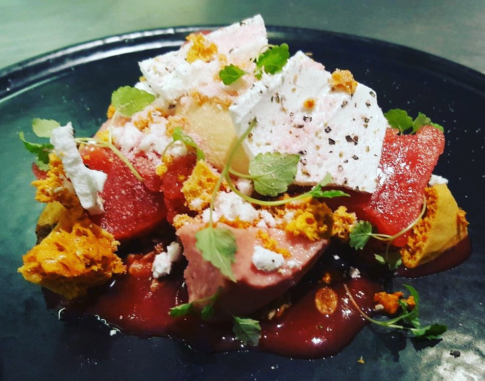tonycaseychef's tweet photo. Miso ice cream, strawberries, honeycomb, pepper meringue (Eton mess) @theredaninn @BathLifeMag @food_mag @PigGuideBristol @CanteenTweets https://t.co/lyN0q1JFeb