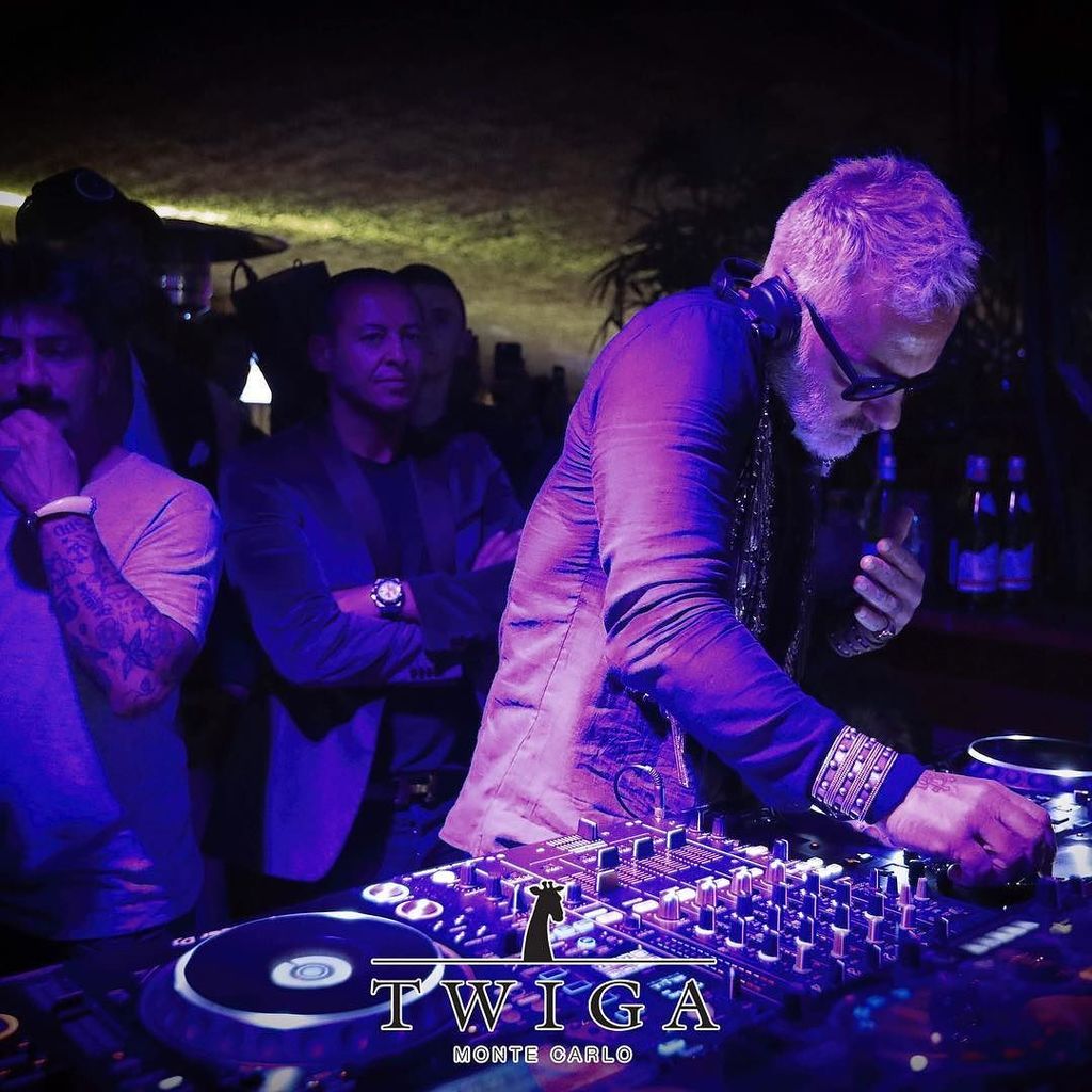 ✨👇👇👇✨
It's time to party hard @ Twiga Monte Carlo!
Wednesday 9th August GIANLUCA VACCHI is back at Twiga Monte Car… ift.tt/2uOzaQw