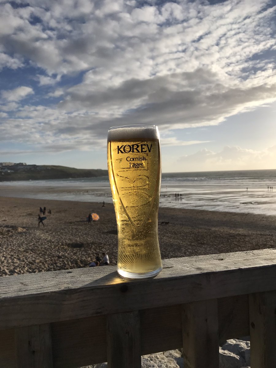 JonathanR1974's tweet photo. ... and relax #Cornwall #fistralbeach #holiday2017 https://t.co/8KiidyZrQ9