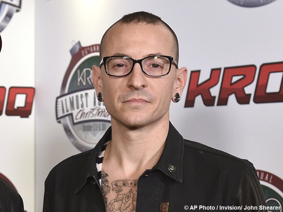 rianru's tweet photo. Солиста Linkin Park Беннингтона похоронили в Калифорнии
https://t.co/olWKcCiDJv https://t.co/1HHjTxKnPJ