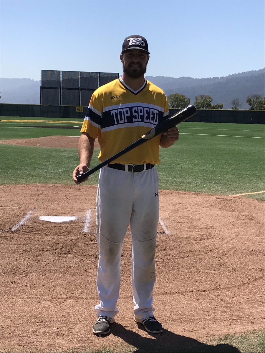 CoachSwit's tweet photo. Congrats to Scott Litchy who was Co-MVP of the @gscbleague! https://t.co/SX6AlLpkMQ